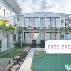 Vandrerhjem Surf Boutique Backpackers - Free Breakfast, Gold Coast