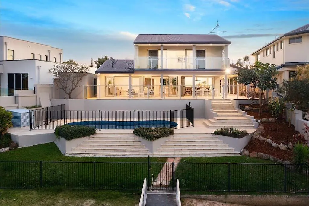 Sorrento Waterfront Retreat,Pool Villa Gold Coast Holiday home